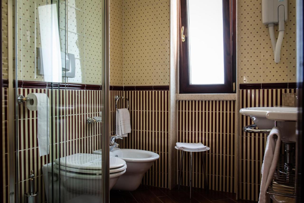Hotel Petite Fleur รอกการาโซ ภายนอก รูปภาพ