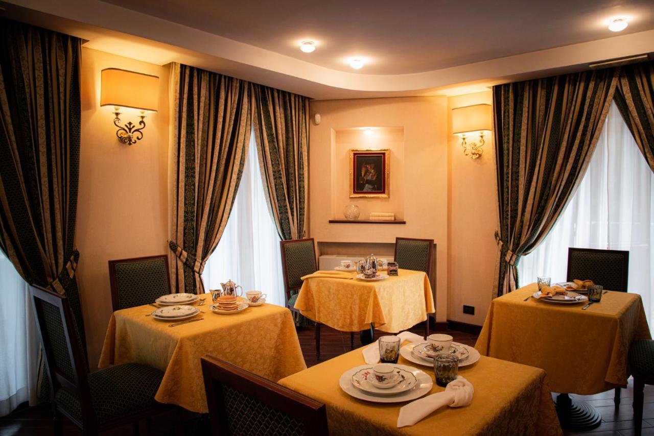 Hotel Petite Fleur รอกการาโซ ภายนอก รูปภาพ