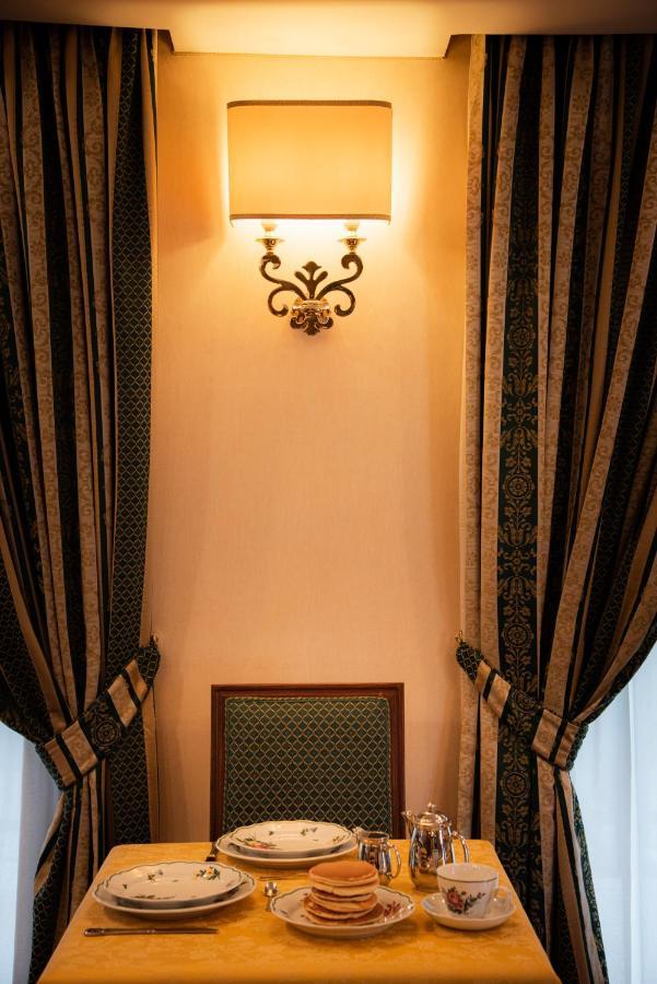 Hotel Petite Fleur รอกการาโซ ภายนอก รูปภาพ
