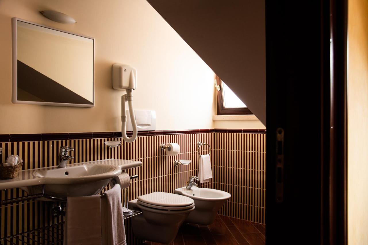 Hotel Petite Fleur รอกการาโซ ภายนอก รูปภาพ